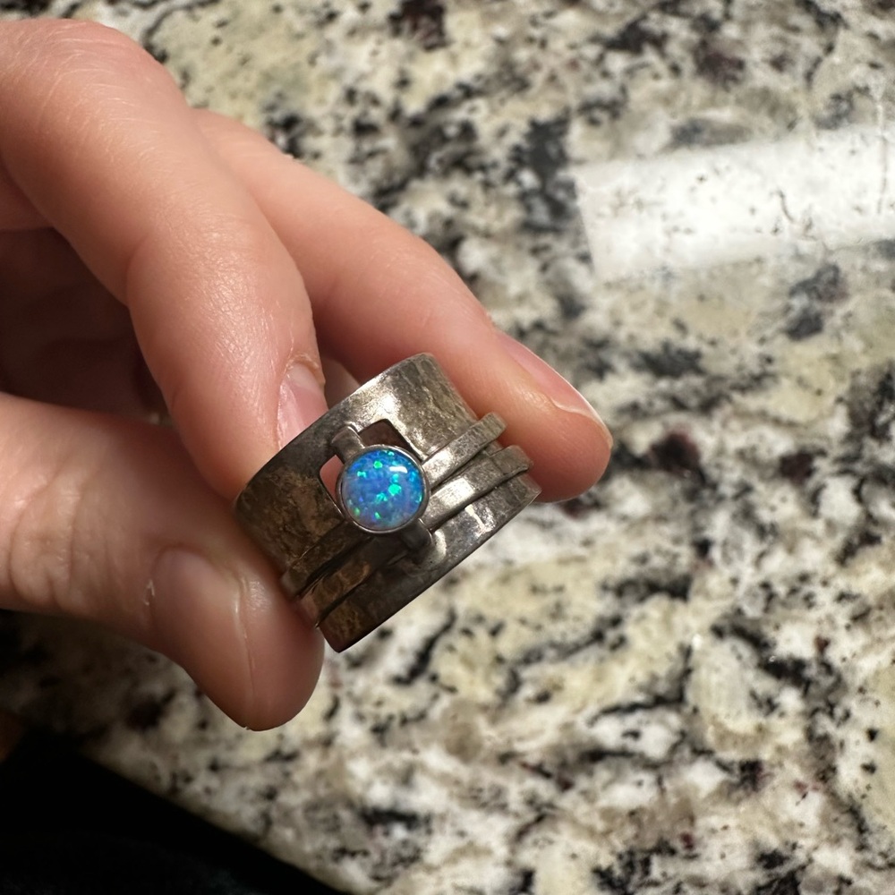 Silpada R0897 Sterling 925 silver spinner ring, band with opal, stamped 925